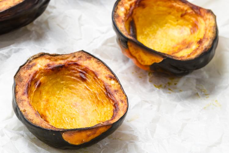 5 Ingredient Breakfast Stuffed Acorn Squash